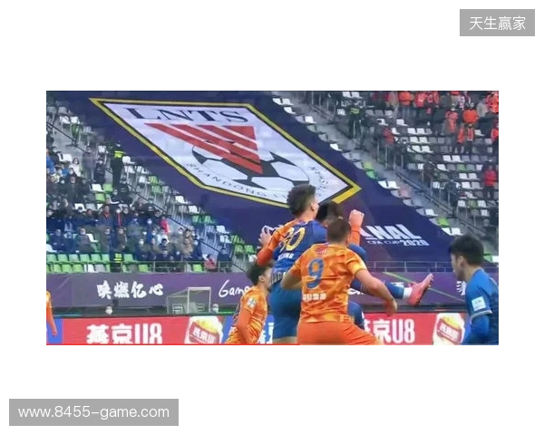 博主:国安下午集结韩佳奇现身,个别球员已从基地搬走私人物品