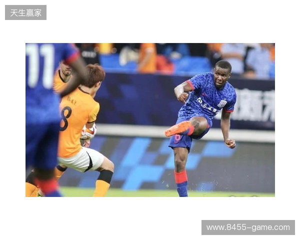 半场-上海申花0-0青岛海牛 拉唐头球造险牟鹏飞精彩三连扑