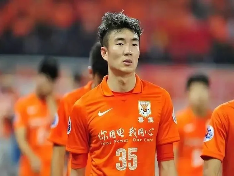 红星新闻：被戴琳拖欠救命钱的球迷在ICU，一天的费用至少要3万